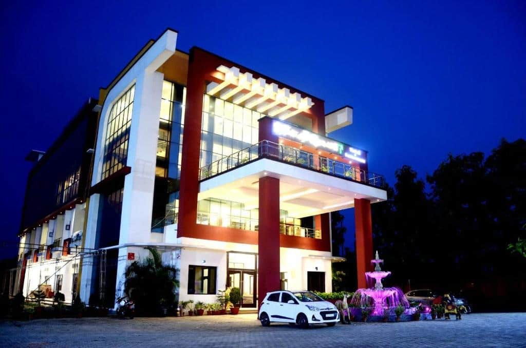 Taraji Resort Restaurant and Hotel ayodhya